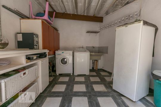 Lavanderia de casa à venda com 2 quartos, 90m² em Vila Iorio, São Paulo