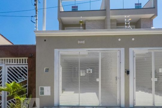 Fachada de casa à venda com 4 quartos, 200m² em Bosque da Saúde, São Paulo