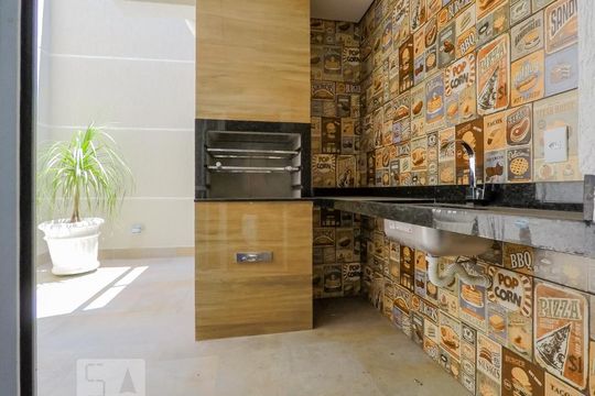Churrasqueira de casa à venda com 4 quartos, 200m² em Bosque da Saúde, São Paulo