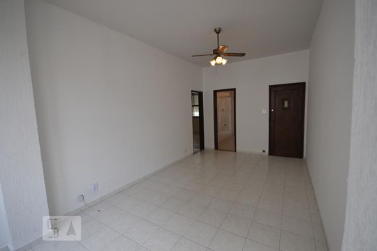 Sala de apartamento para alugar com 2 quartos, 85m² em Catete, Rio de Janeiro