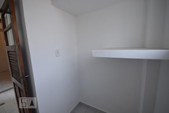 Quarto de Serviço de apartamento para alugar com 2 quartos, 85m² em Catete, Rio de Janeiro
