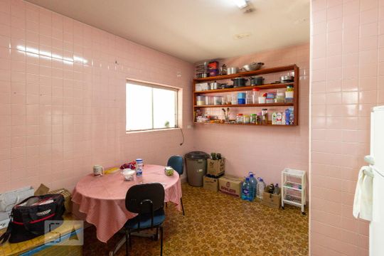 Cozinha de casa para alugar com 2 quartos, 150m² em Vila Sargento José de Paula, Barueri