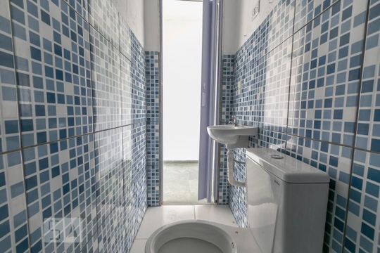 Banheiro de apartamento para alugar com 1 quarto, 30m² em Jardim Peri, São Paulo
