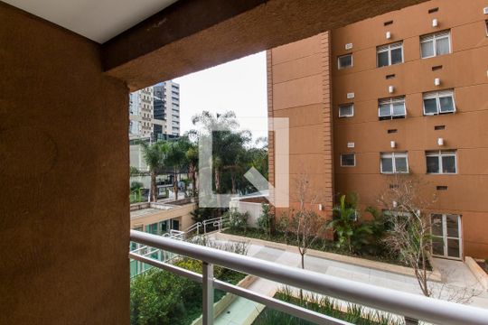 Varanda  de apartamento à venda com 3 quartos, 69m² em Bethaville I, Barueri