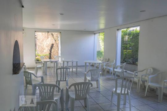 Salão de apartamento para alugar com 2 quartos, 68m² em Jardim Oriental, São Paulo