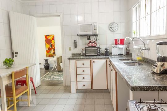 Cozinha de casa à venda com 3 quartos, 296m² em Jardim Panorama, São Paulo