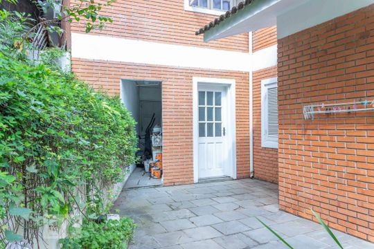 Externo fundos de casa à venda com 3 quartos, 296m² em Jardim Panorama, São Paulo