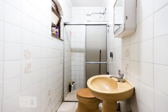 Banheiro da Suíte de casa à venda com 2 quartos, 100m² em Jardim Japao, São Paulo