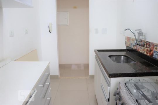 Cozinha de apartamento à venda com 2 quartos, 60m² em Bosque da Saúde, São Paulo