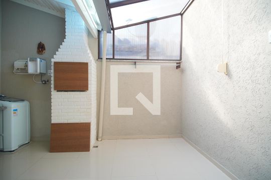 Quarto 1 - Vista de casa de condomínio para alugar com 3 quartos, 79m² em Humaitá, Porto Alegre