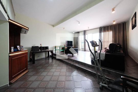 Sala de casa para alugar com 3 quartos, 200m² em Vila Euthalia, São Paulo