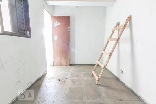 Quarto de Serviço de casa à venda com 3 quartos, 240m² em Parque São Domingos, São Paulo