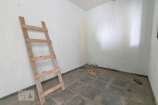 Quarto de Serviço de casa à venda com 3 quartos, 240m² em Parque São Domingos, São Paulo