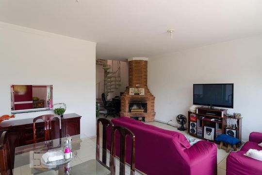 Sala de casa à venda com 6 quartos, 200m² em Jardim Prudência, São Paulo