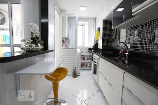 Cozinha de apartamento para alugar com 2 quartos, 60m² em Vila Osasco, Osasco
