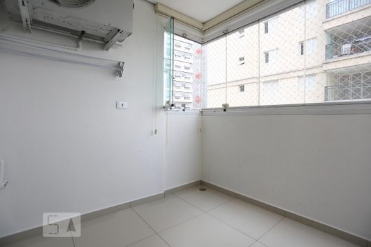 Sacada de apartamento para alugar com 2 quartos, 60m² em Vila Osasco, Osasco