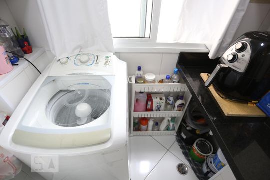 Área de Serviço de apartamento para alugar com 2 quartos, 60m² em Vila Osasco, Osasco