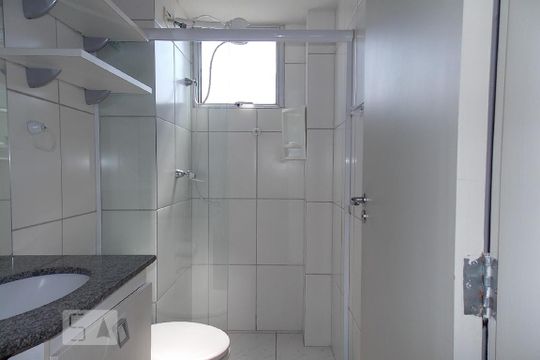Banheiro de apartamento à venda com 3 quartos, 70m² em Parque Novo Mundo, São Paulo