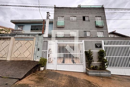 Fachada de apartamento para alugar com 2 quartos, 55m² em Jardim Silvana, Santo André