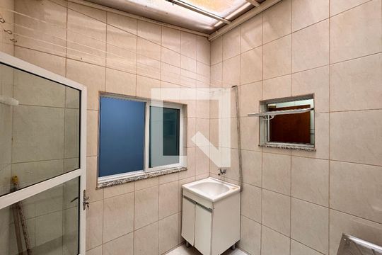 Lavanderia de apartamento para alugar com 2 quartos, 55m² em Jardim Silvana, Santo André