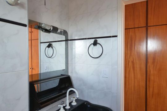 Suite Quarto 3 de apartamento à venda com 5 quartos, 252m² em Vila Monumento, São Paulo