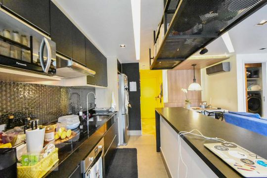 Cozinha de apartamento à venda com 1 quarto, 56m² em Cidade Monções, São Paulo