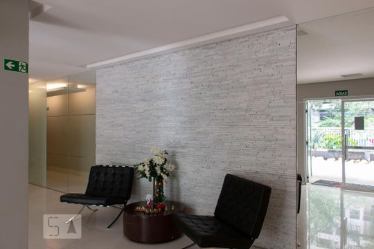 Hall de entrada de apartamento à venda com 2 quartos, 59m² em Barra Funda, São Paulo