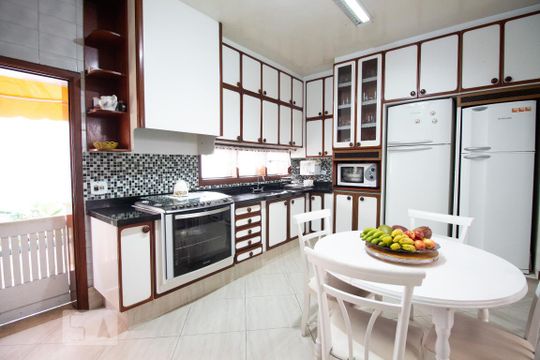 Cozinha de casa à venda com 4 quartos, 387m² em Planalto Paulista, São Paulo