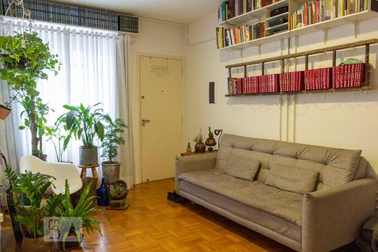 Sala de apartamento para alugar com 1 quarto, 45m² em Aclimação, São Paulo