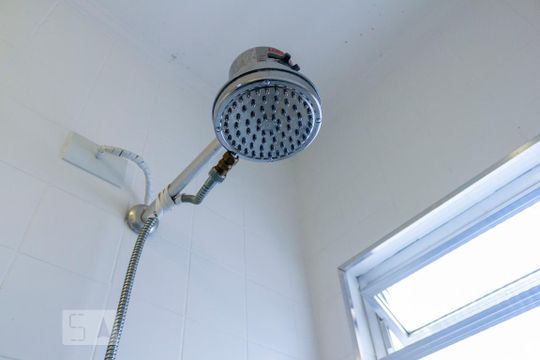 Banheiro de apartamento para alugar com 1 quarto, 45m² em Aclimação, São Paulo