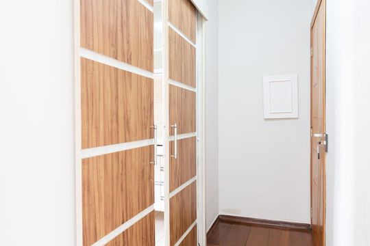 Corredor de apartamento à venda com 2 quartos, 68m² em Vila Lageado, São Paulo