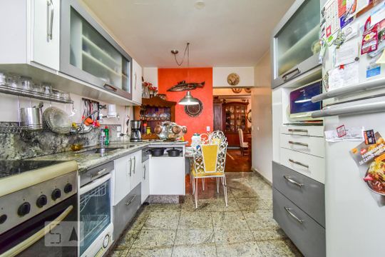 Cozinha de apartamento para alugar com 3 quartos, 155m² em Jardim Paulista, São Paulo