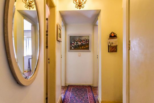 Hall Dormitórios de apartamento para alugar com 3 quartos, 155m² em Jardim Paulista, São Paulo