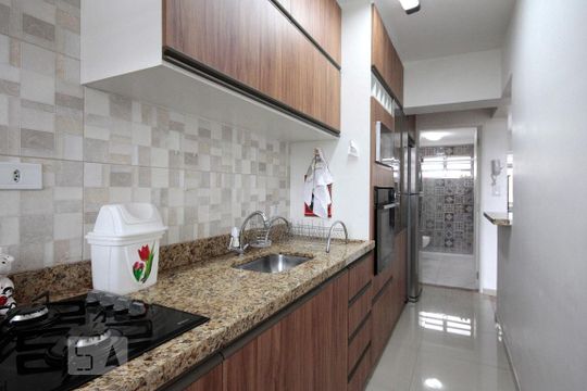 Cozinha de apartamento para alugar com 1 quarto, 42m² em Bela Vista, São Paulo