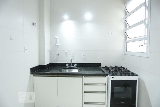 Cozinha de apartamento para alugar com 3 quartos, 100m² em Bela Vista, São Paulo