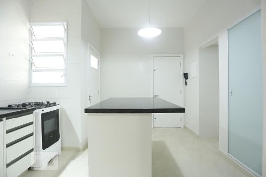 Cozinha de apartamento para alugar com 3 quartos, 100m² em Bela Vista, São Paulo