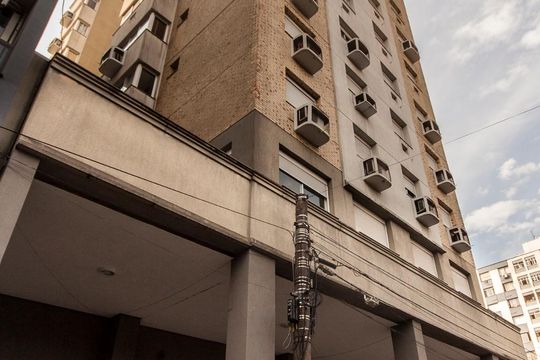 Fachada de apartamento à venda com 2 quartos, 80m² em Cidade Baixa, Porto Alegre