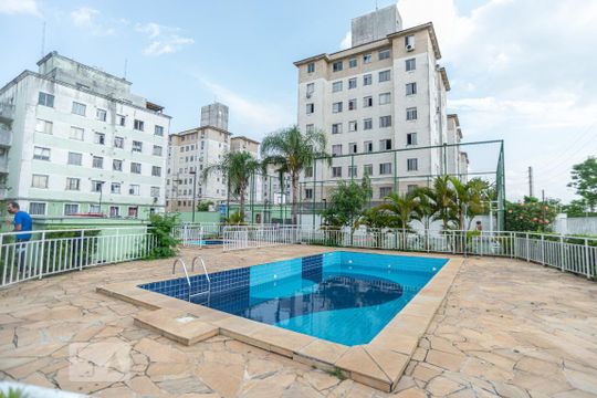 Piscina  de apartamento para alugar com 2 quartos, 42m² em Estância Velha, Canoas