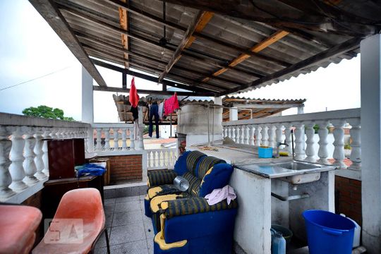 varanda de casa à venda com 5 quartos, 300m² em Vila Romana, São Paulo