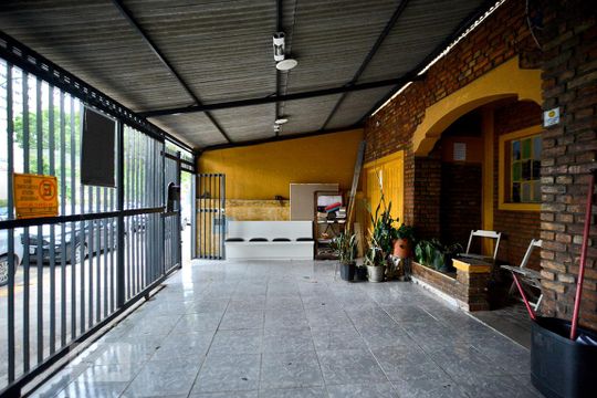 Garagem de casa à venda com 5 quartos, 300m² em Vila Romana, São Paulo