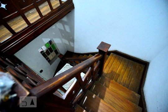 Escada de casa à venda com 5 quartos, 300m² em Vila Romana, São Paulo