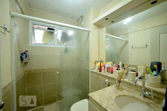 Banheiro de apartamento para alugar com 1 quarto, 45m² em Aclimação, São Paulo