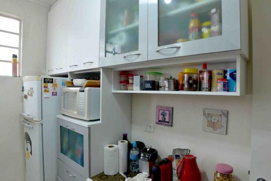 Cozinha de apartamento para alugar com 1 quarto, 45m² em Aclimação, São Paulo