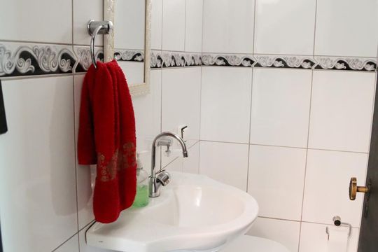 Casa à venda com 6 quartos, 430m² em Cidade Vargas, São Paulo