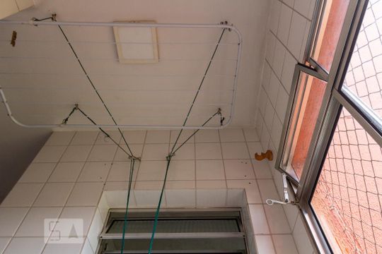 Área de Serviço de apartamento para alugar com 3 quartos, 70m² em Piratininga, Osasco