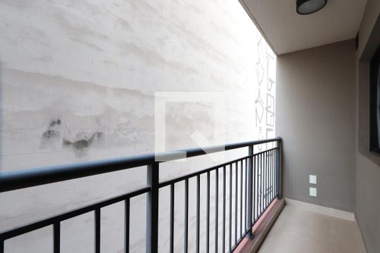 Varanda de kitnet/studio para alugar com 1 quarto, 25m² em Centro Histórico de São Paulo, São Paulo