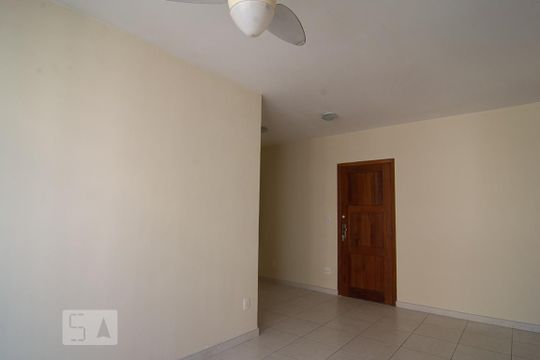 Sala  de apartamento à venda com 2 quartos, 67m² em Icaraí, Niterói
