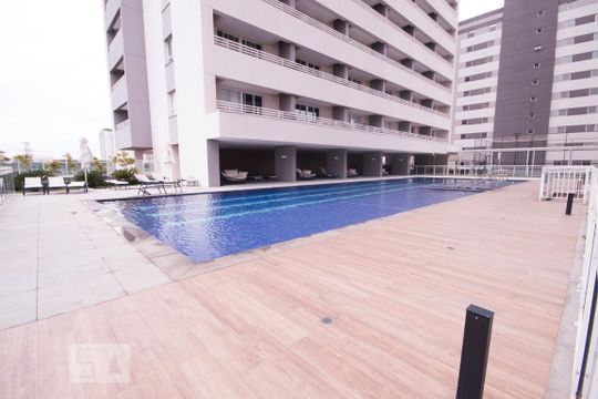 Área comum - Piscina de apartamento para alugar com 2 quartos, 69m² em Parque Industrial Tomas Edson, São Paulo