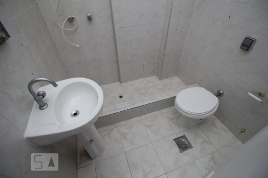 Banheiro  de apartamento à venda com 2 quartos, 61m² em Centro, Rio de Janeiro
