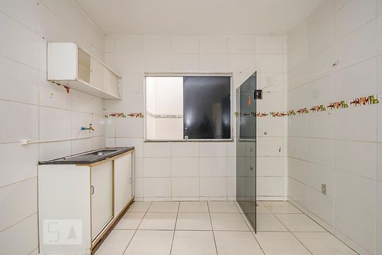 Cozinha de apartamento para alugar com 2 quartos, 50m² em Salgado Filho, Belo Horizonte